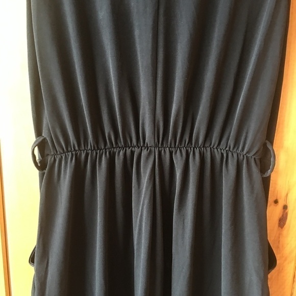 NEW York and Co stretch romper with pockets - Picture 6 of 8